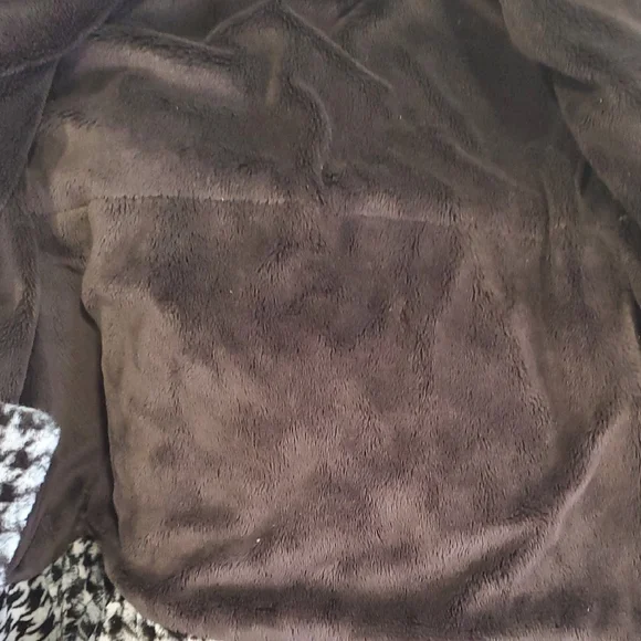 Widgeon Stylish Houndstooth Kids Coat - Picture 9 of 12